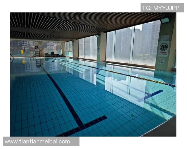 游泳助力全身健康提升，塑造强健体魄与增强心肺功能